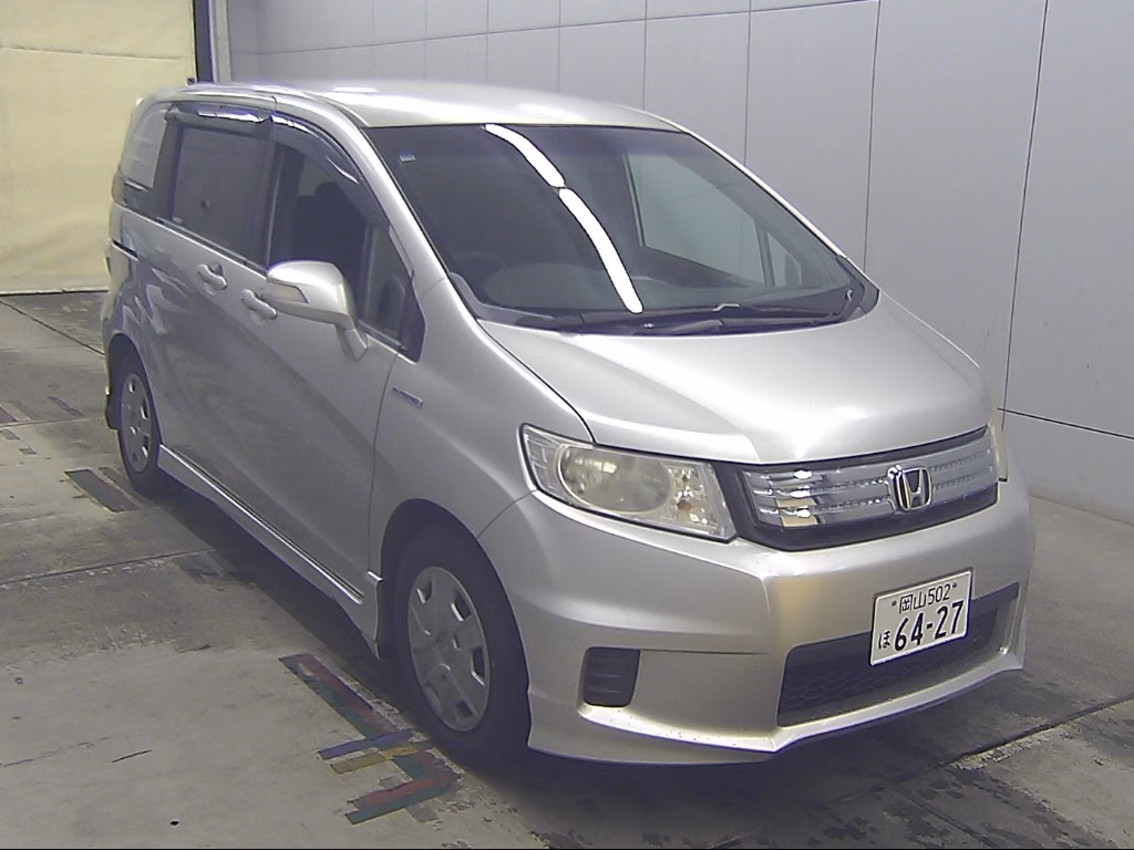 HONDA FREED SPIKE