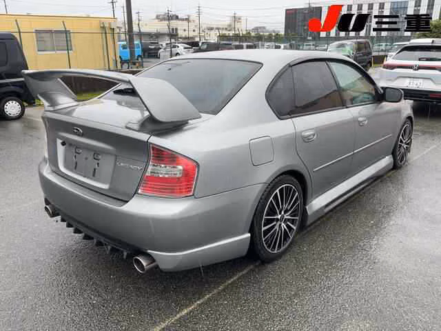 SUBARU LEGACY B4