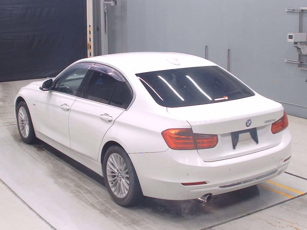 BMW 3-SERIES