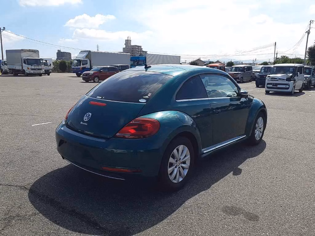 VOLKSWAGEN BEETLE