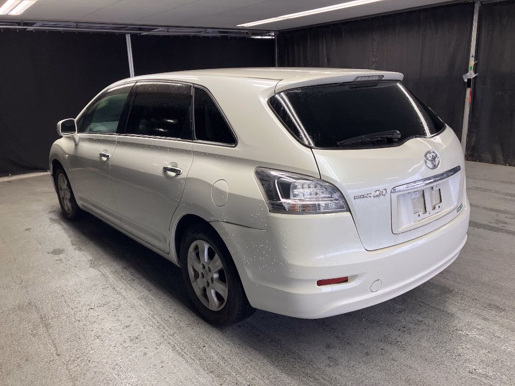 TOYOTA MARK X ZIO