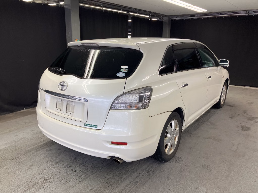 TOYOTA MARK X ZIO