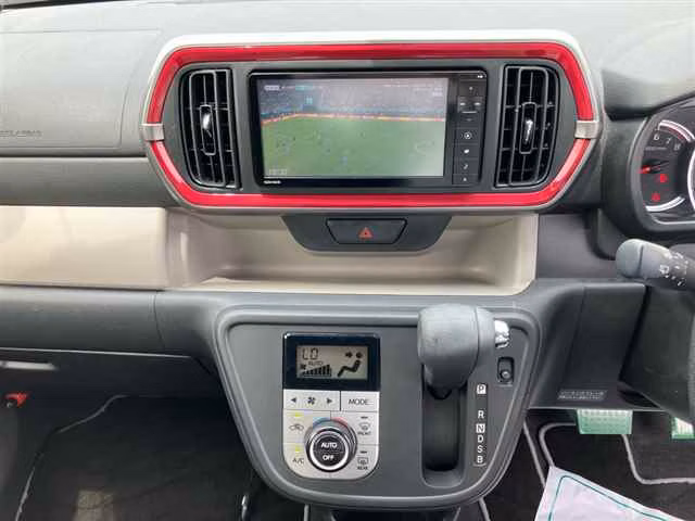 DAIHATSU BOON