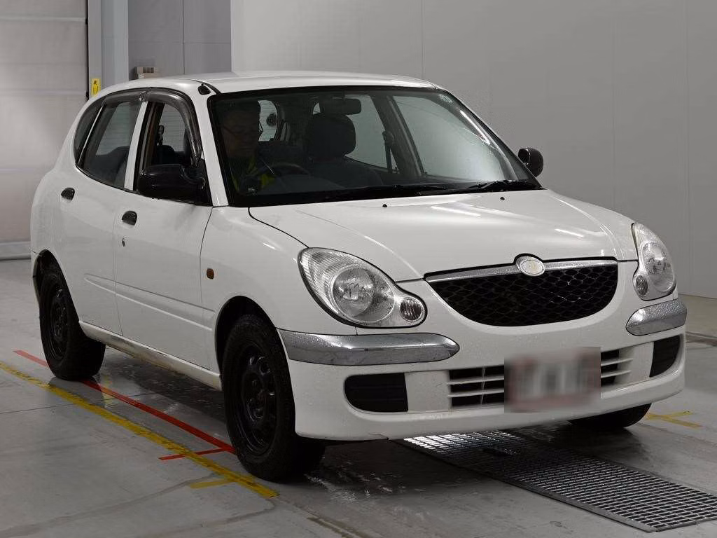 DAIHATSU STORIA