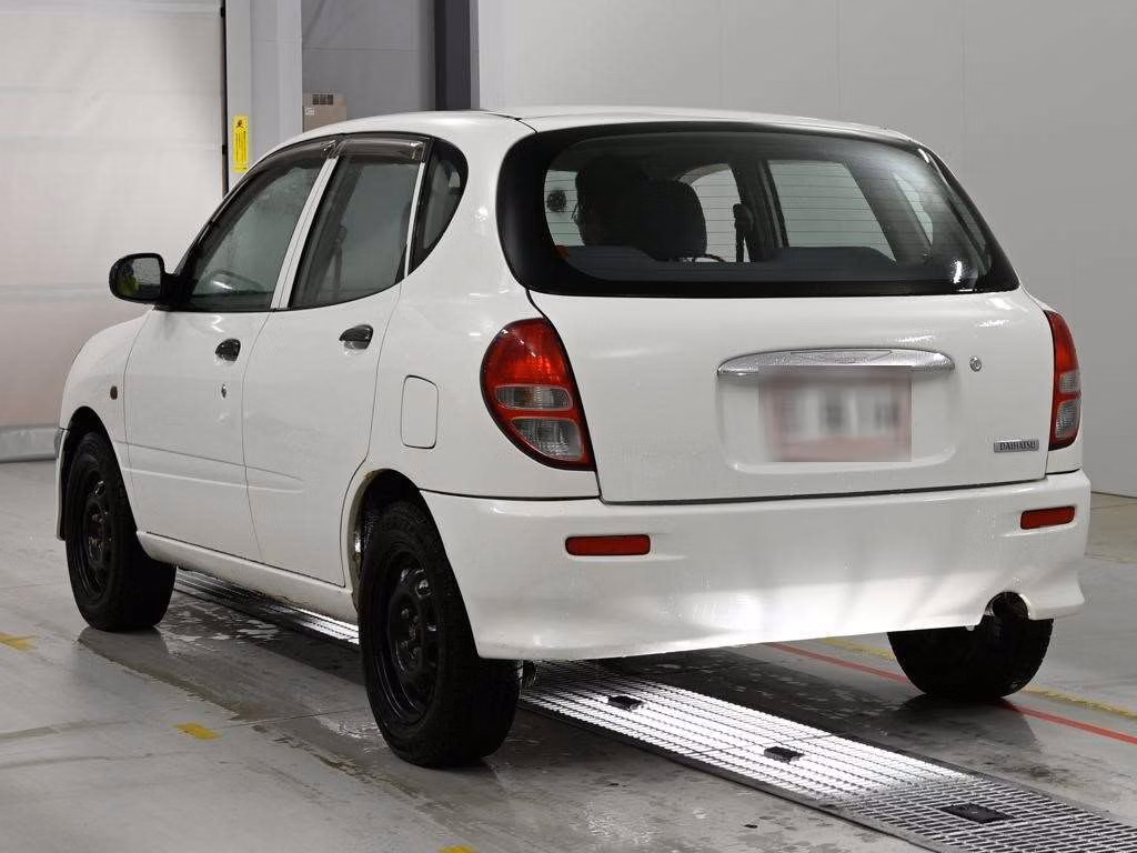 DAIHATSU STORIA