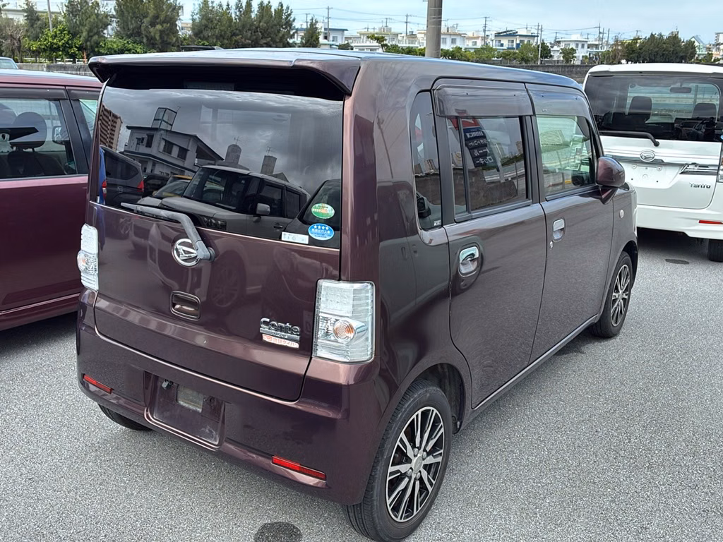 DAIHATSU MOVE CONTE