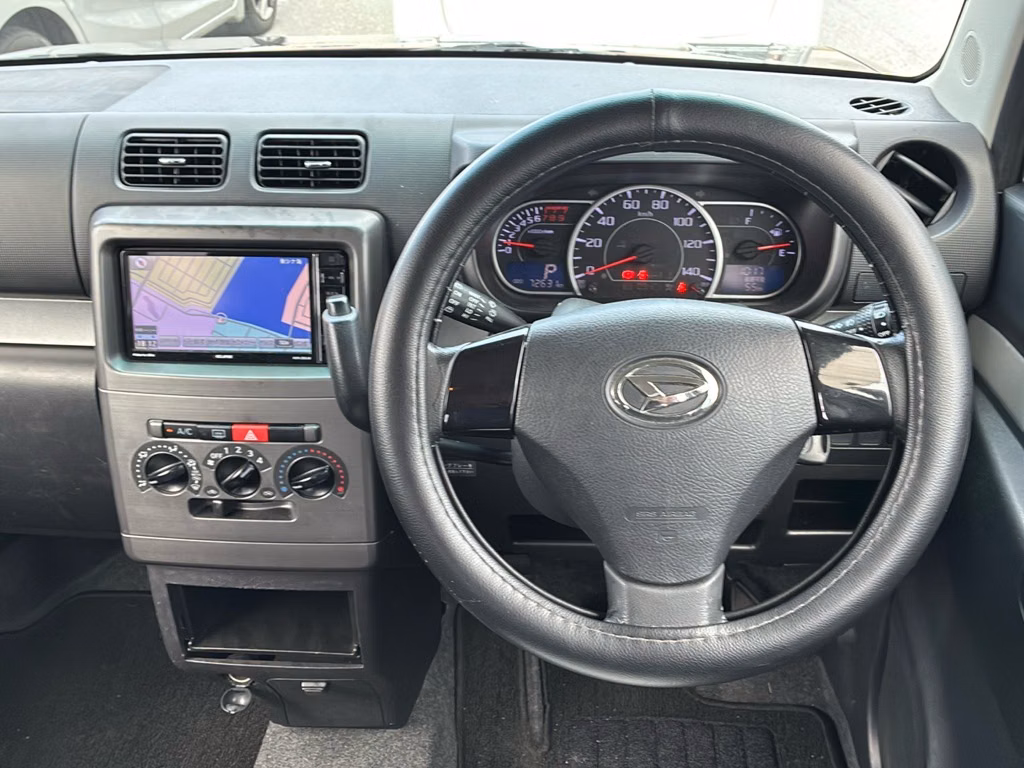 DAIHATSU MOVE CONTE