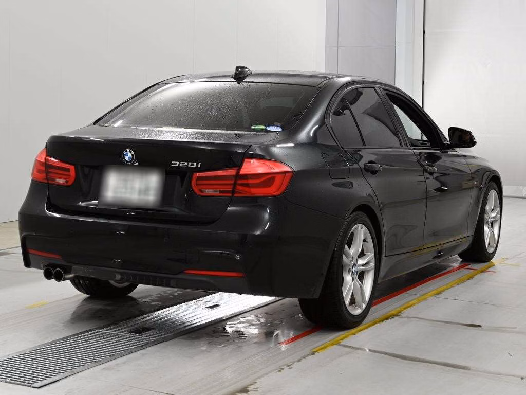 BMW 3-SERIES