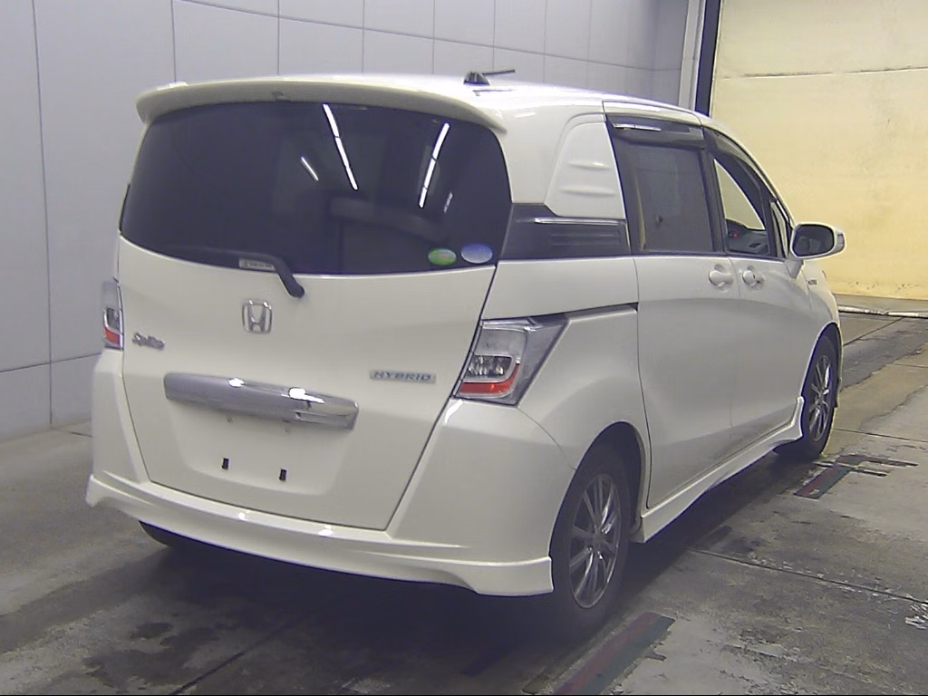 HONDA FREED SPIKE
