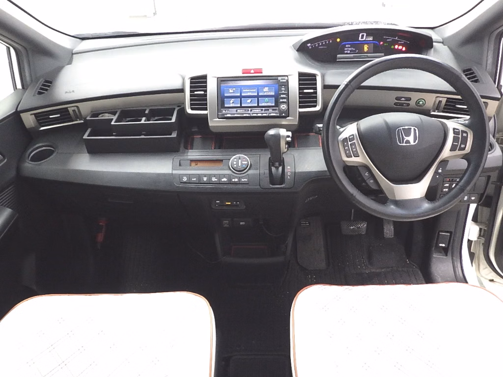 HONDA FREED SPIKE