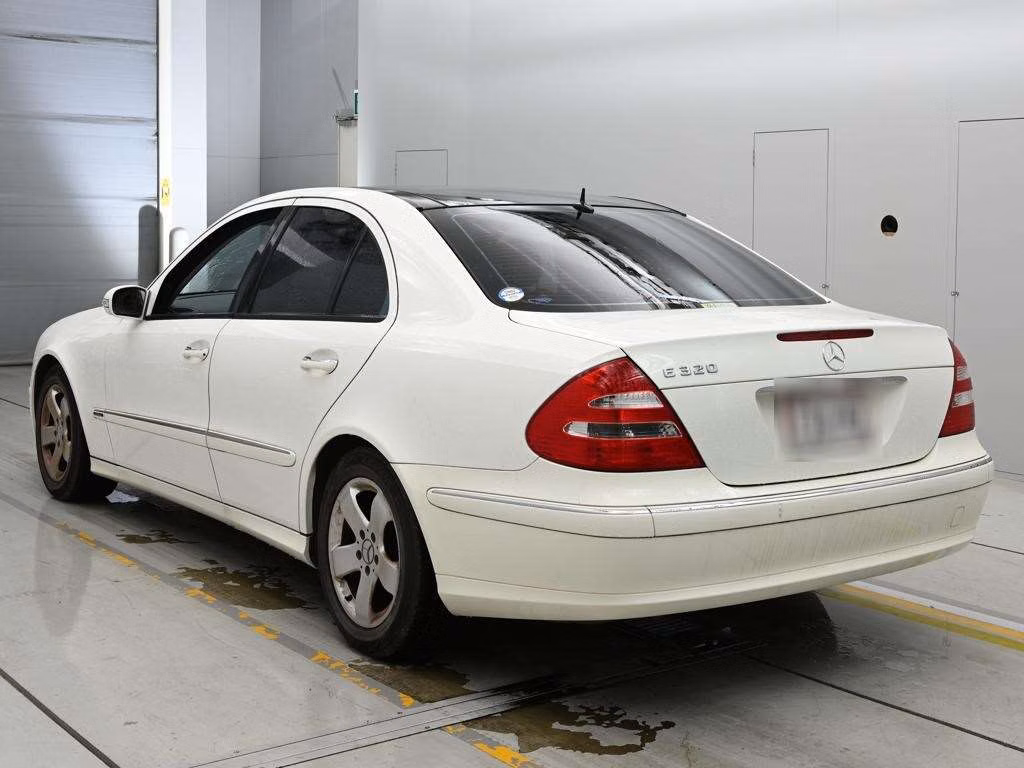 MERCEDES-BENZ E-CLASS