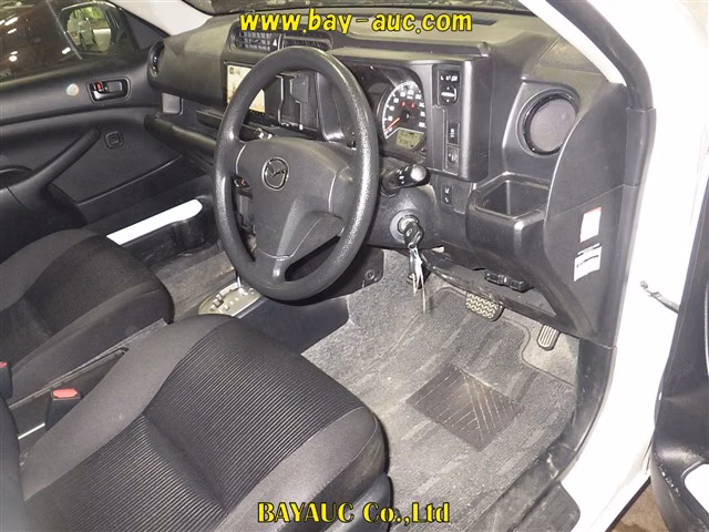 MAZDA FAMILIA