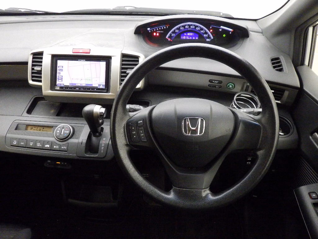 HONDA FREED SPIKE