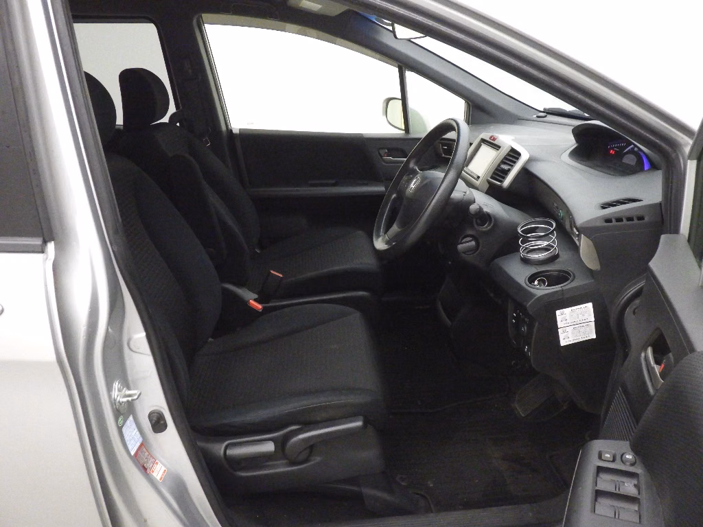HONDA FREED SPIKE