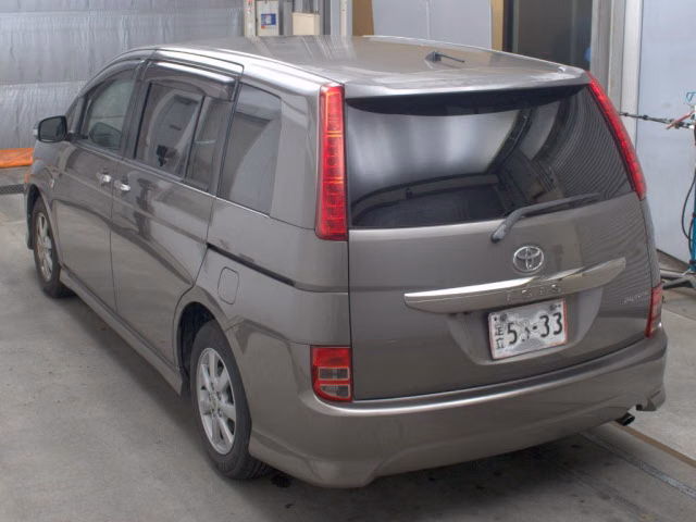 TOYOTA ISIS