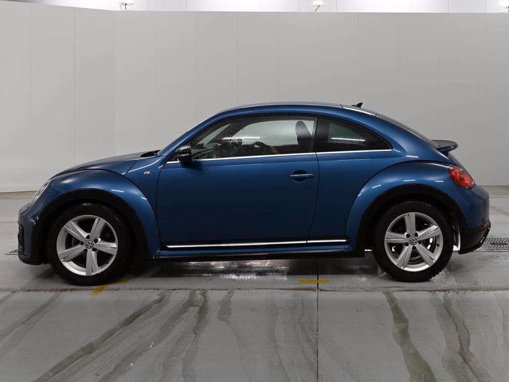 VOLKSWAGEN BEETLE