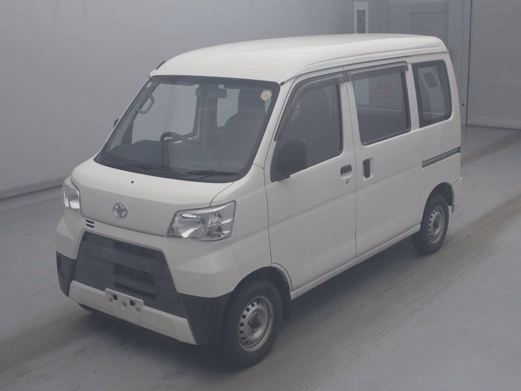 TOYOTA PIXIS VAN