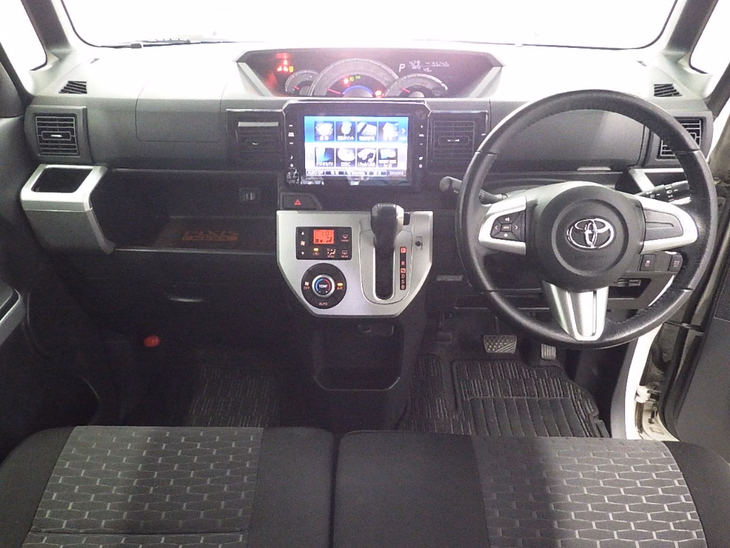 TOYOTA PIXIS MEGA