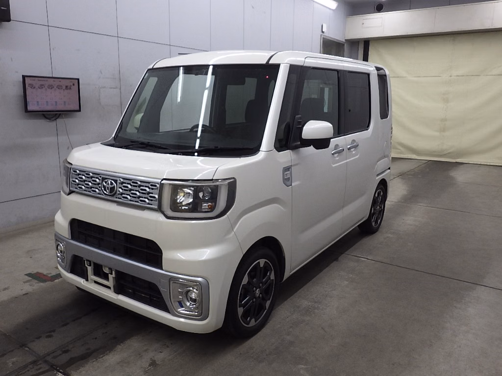 TOYOTA PIXIS MEGA