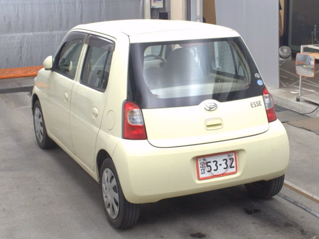 DAIHATSU ESSE