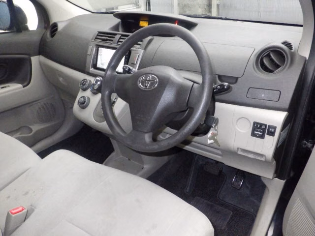 TOYOTA PASSO SETTE