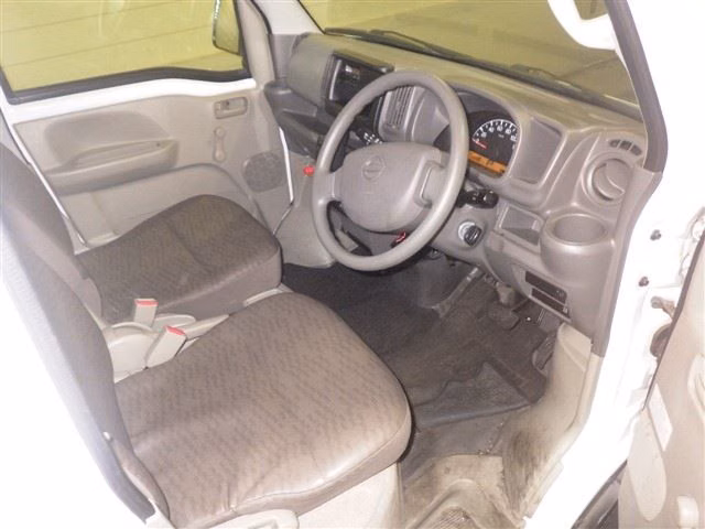 NISSAN NV100 CLIPPER