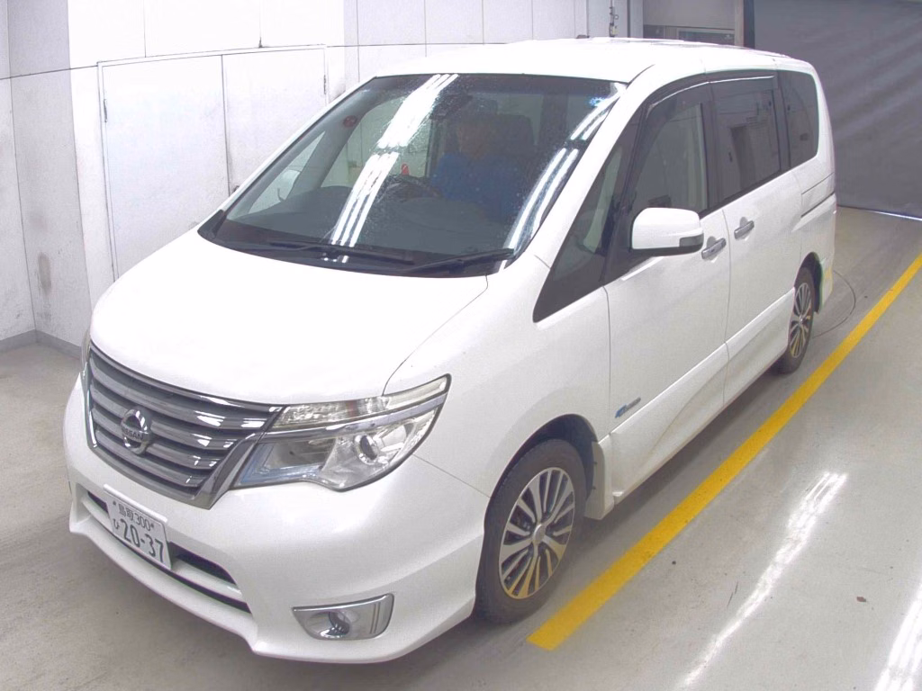 NISSAN SERENA