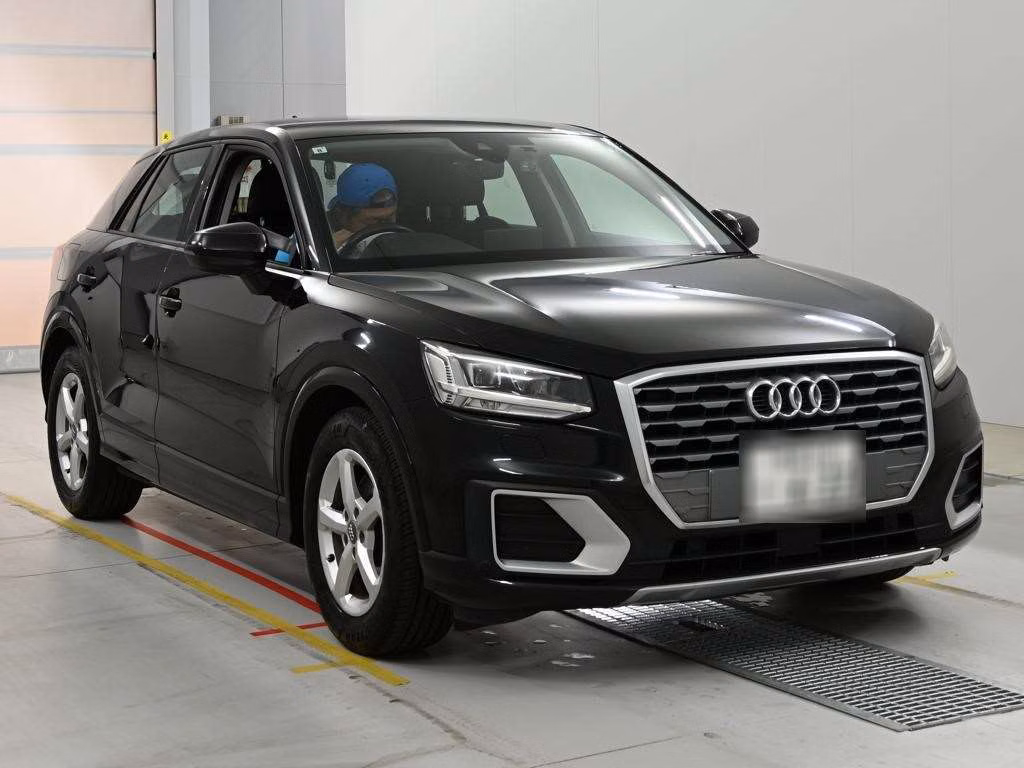 AUDI Q2