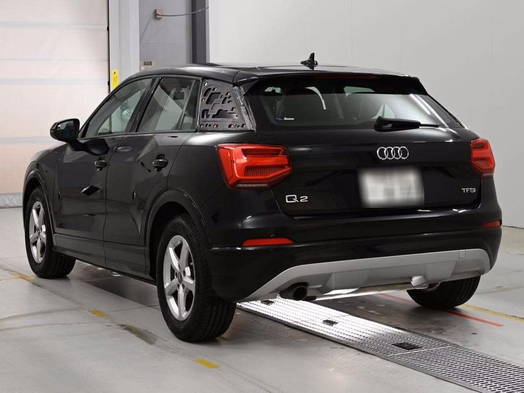 AUDI Q2