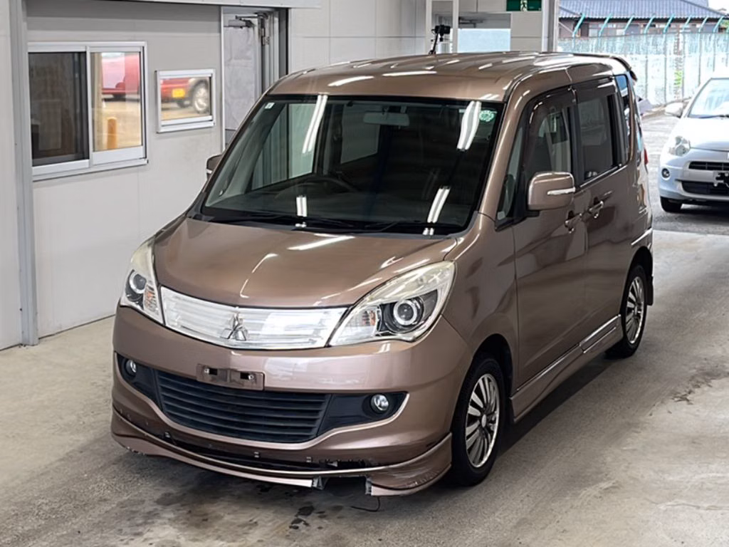 MITSUBISHI DELICA D:2