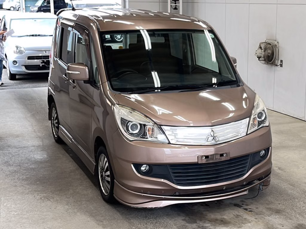 MITSUBISHI DELICA D:2