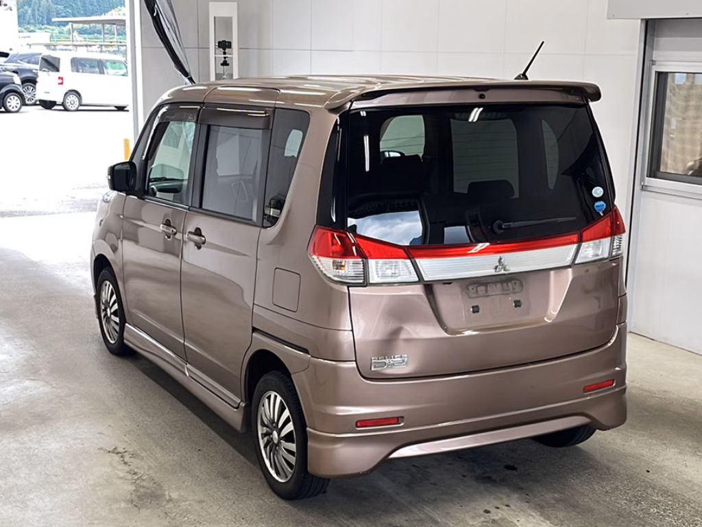 MITSUBISHI DELICA D:2