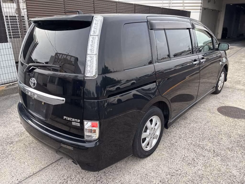 TOYOTA ISIS