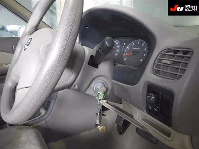 NISSAN SUNNY