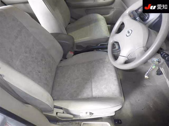 NISSAN SUNNY