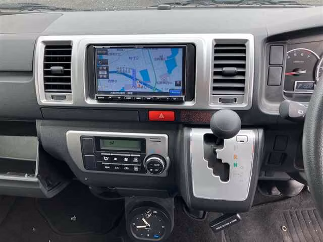 TOYOTA REGIUS ACE