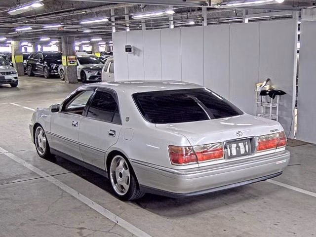 TOYOTA CROWN