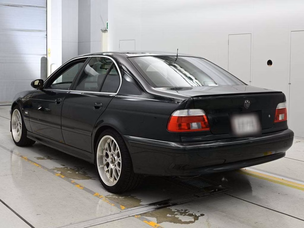 BMW 5-SERIES