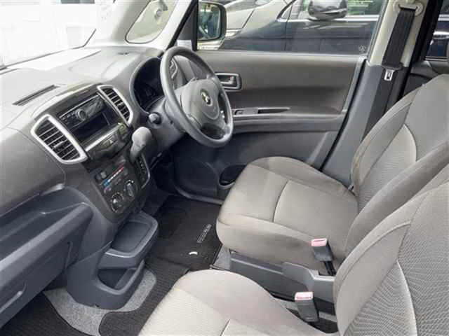 MITSUBISHI DELICA D:2