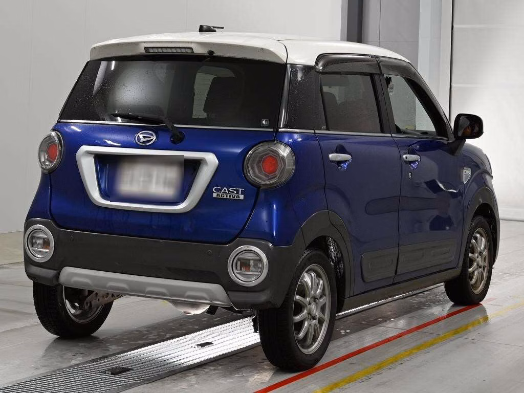 DAIHATSU CAST