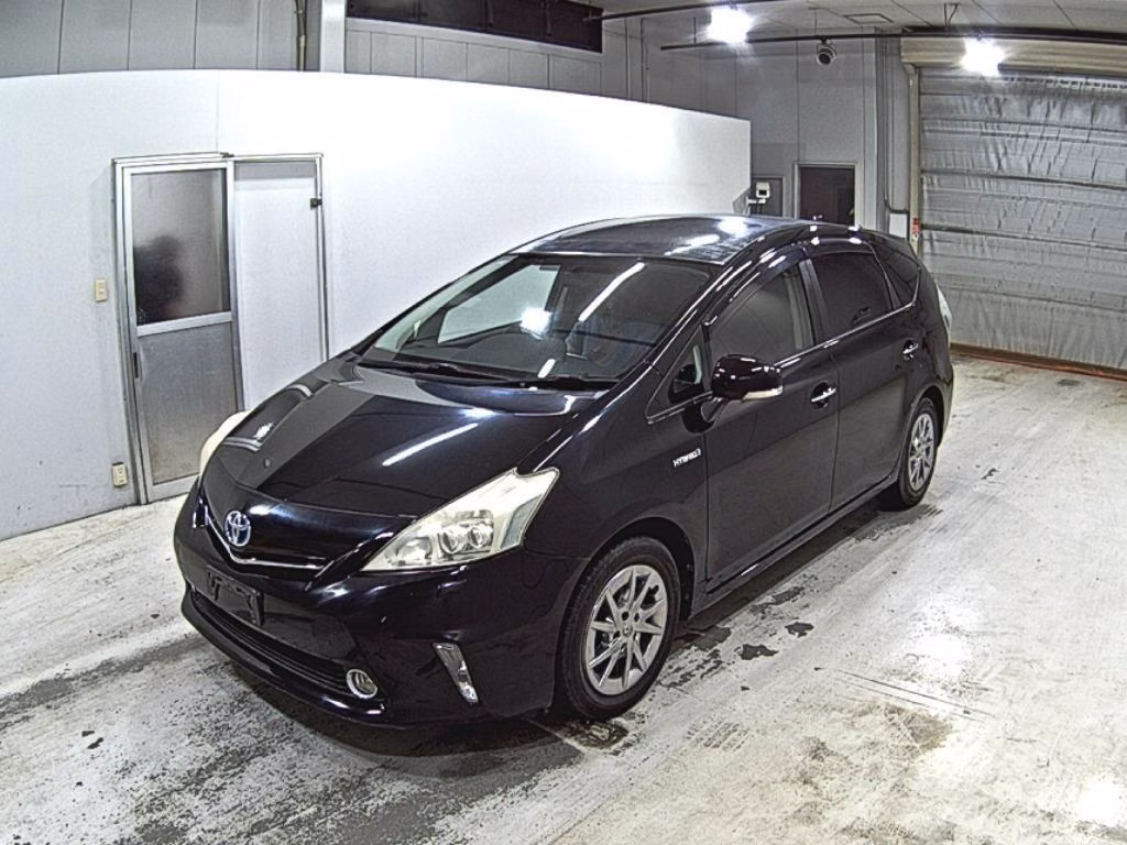 TOYOTA PRIUS ALPHA