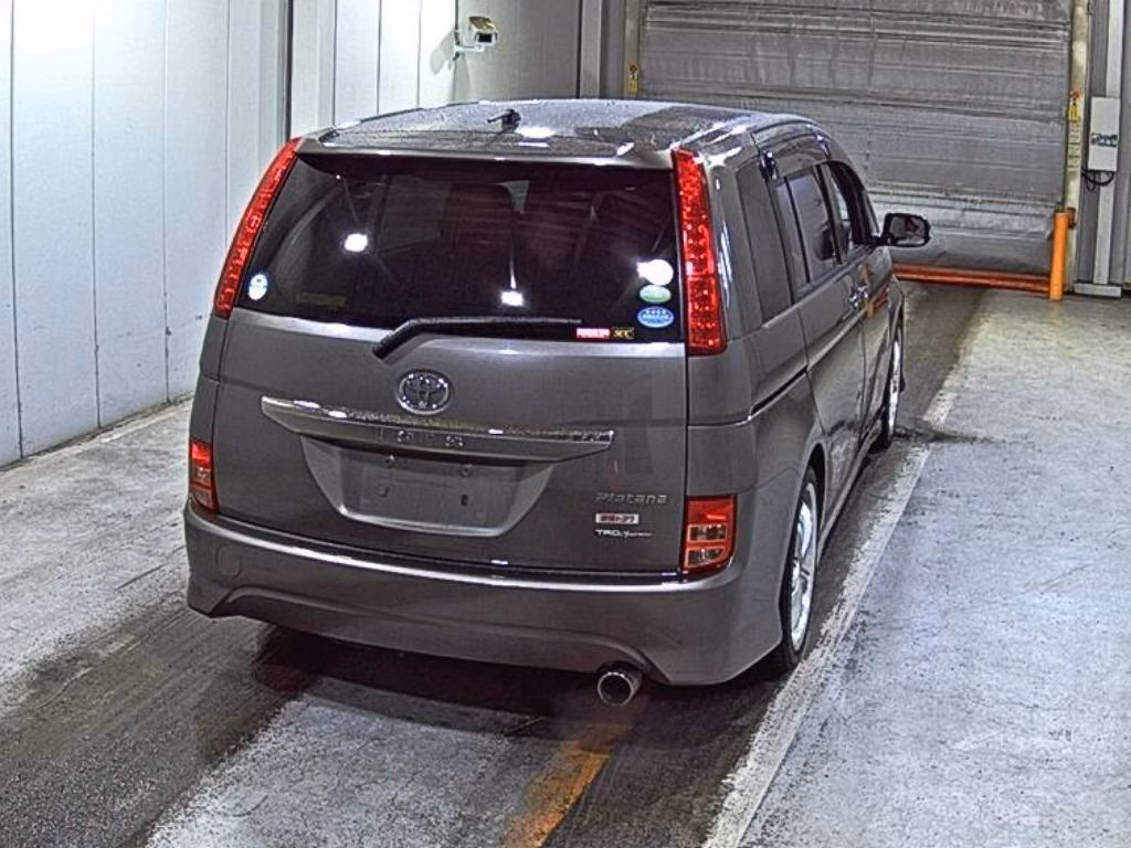 TOYOTA ISIS