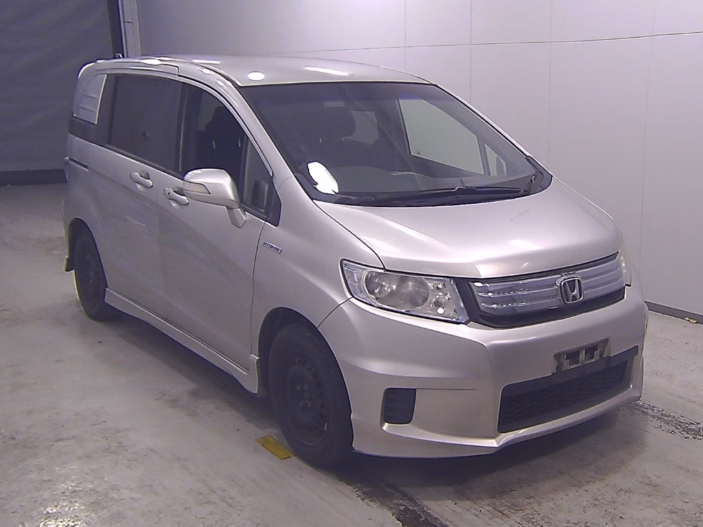 HONDA FREED SPIKE