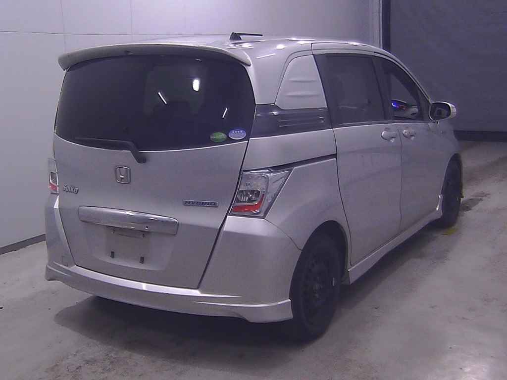 HONDA FREED SPIKE