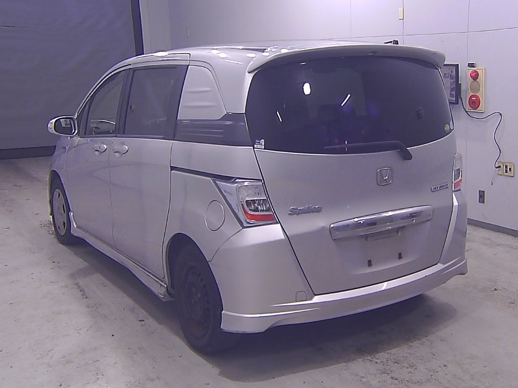 HONDA FREED SPIKE