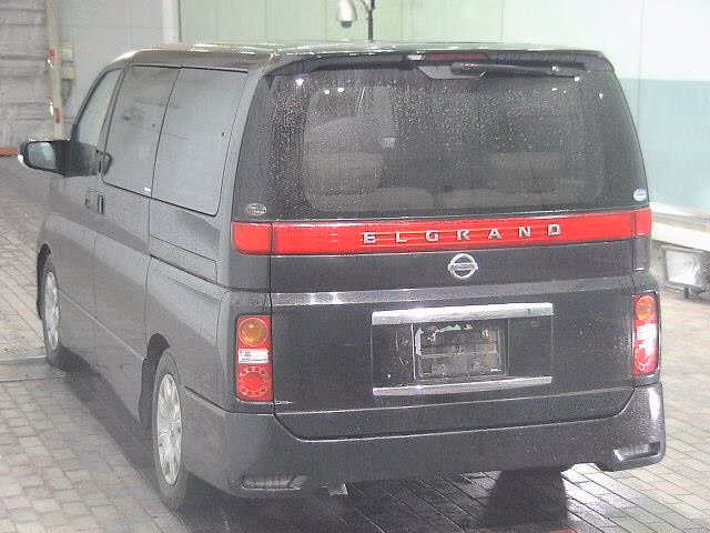 NISSAN ELGRAND
