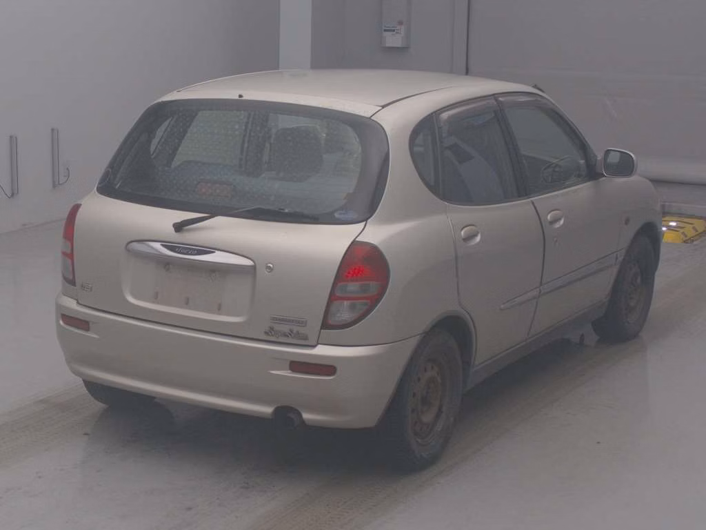 DAIHATSU STORIA