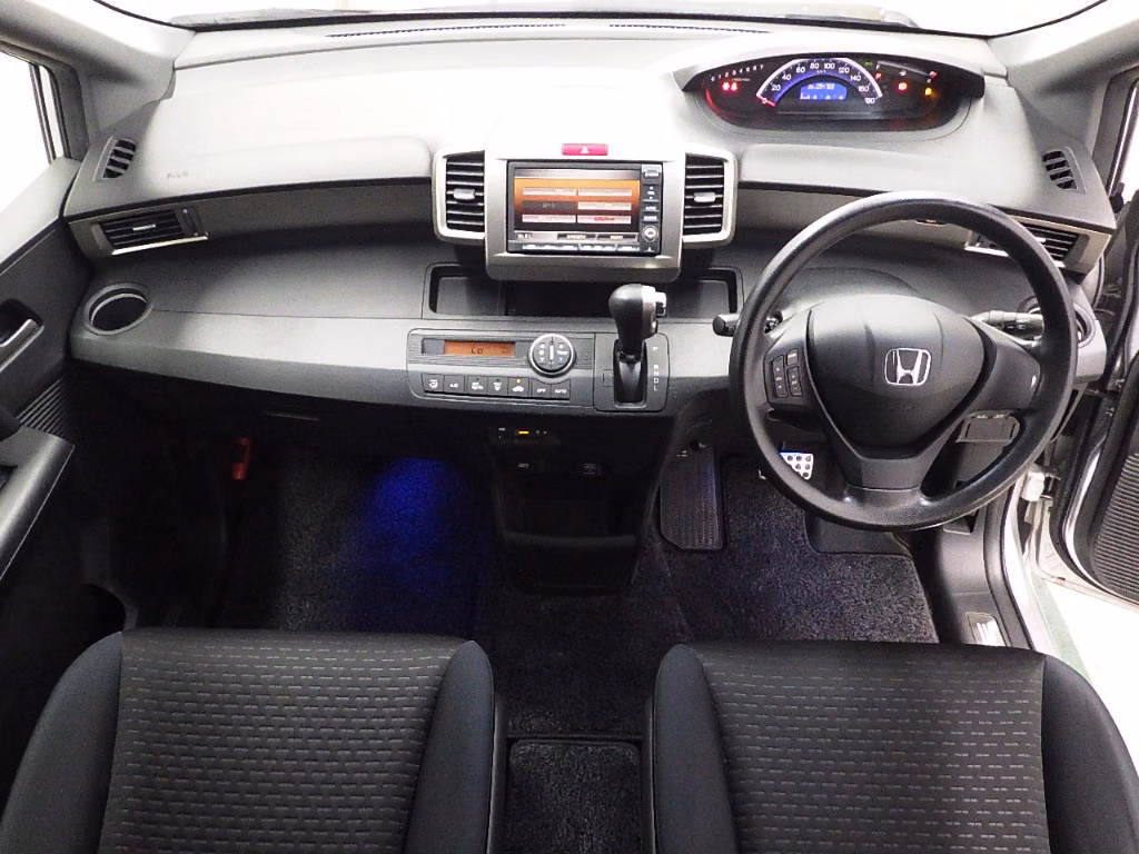 HONDA FREED SPIKE