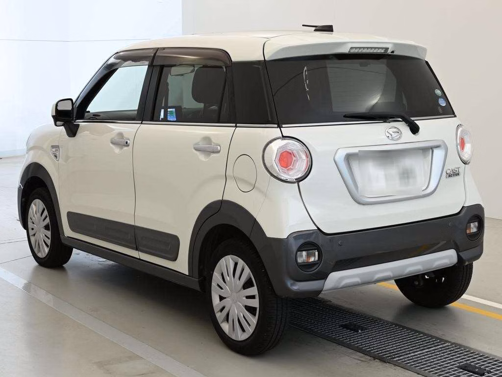DAIHATSU CAST