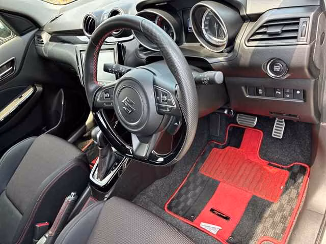 SUZUKI SWIFT